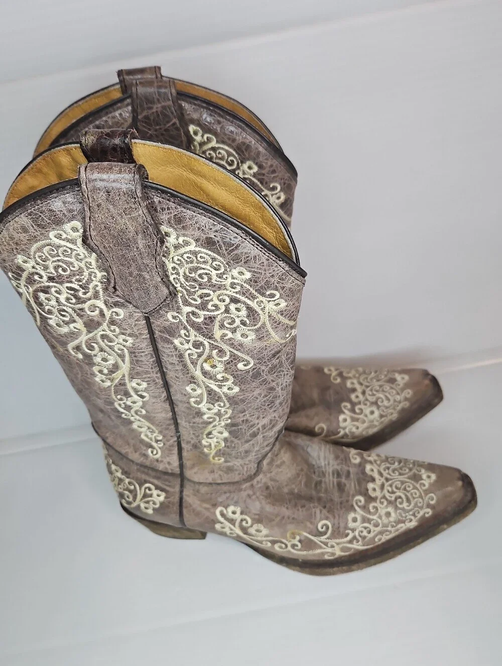 Corral Teen Embroidery Western Boots • Size Youth 4.5 or Women’s 5.5/6